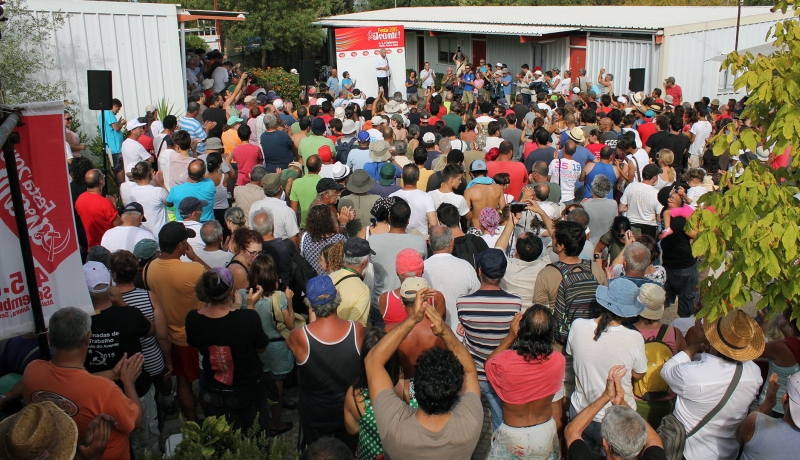 Jerónimo de Sousa saúda os participantes na Jornada de Trabalho na Festa do «Avante!»