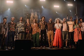 Rosa Mimosa Y Sus Mariposas